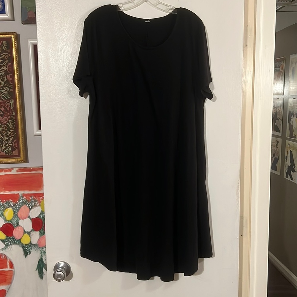 Rosebud black shirt sleeve tee shirt dress with pockets